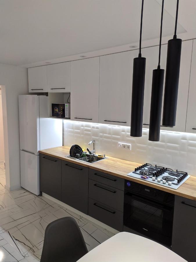 Cozy 75 Apart In Center - 2Х Кімнатна Квартира В Центрі Кропивницького クロプィウヌィーツィクィイ エクステリア 写真